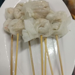 เกี้ยวปลา