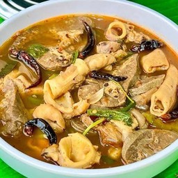 ต้มแซบเครื่ิองในหมู