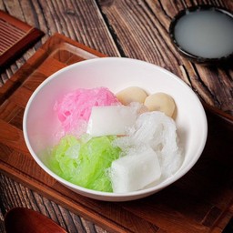 ซาหริ่ม มะพร้าวกะทิ แห้ว