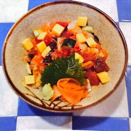 (485) ข้าวหน้าปลาดิบรวม Chirashi Kaisen Don