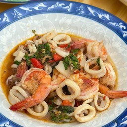 กระเพราทะเล (กับข้าว)