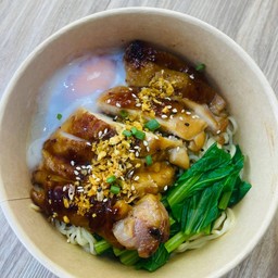 La feliz บะหมี่ไก่ ข้าวแซลมอน by chef