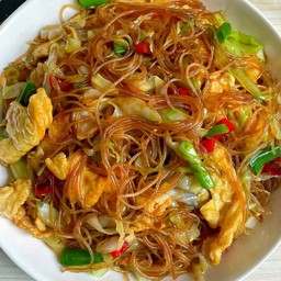 วุ้นเส้นผัดไข่ราดข้าว