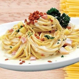 สปาเก็ตตี้คาโบนาร่าเบคอน