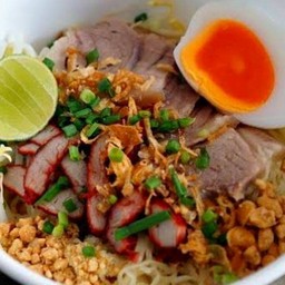 บะหมี่ต้มยำหมูแดงพิเศษ
