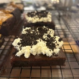 โอริโอ้บราวนี่ (Oreo Brownie)