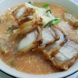 สุกี้น้ำ-หมูกรอบ น้ำจิ้มซีฟู๊ดรสเด็ด