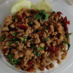 กะเพราหมูสับ