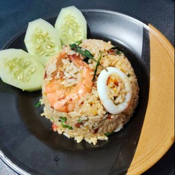 ข้าวผัดกะเพรา