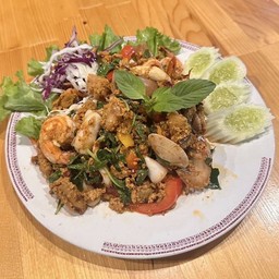 ห่อหมกทะเลผัดแห้ง