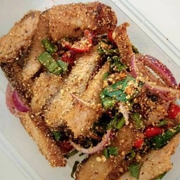 คอหมูคลุกฝุ่น