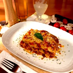 ลาซานญ่า เนื้อวัวเซอร์ลอยน์