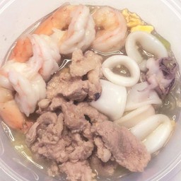 จุใจอิ่มเดี่ยวต้มให้ จิ้มจุ่มรวมมิตร หมู หมึก กุ้ง