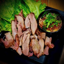 คอหมูย่าง