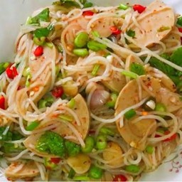 ยำขนมจีนใส่หมูยอ