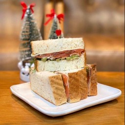Salmon Gravelax sandwich