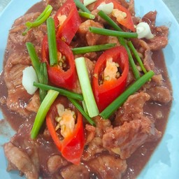 หมูผัดเต้าหู้ยี้