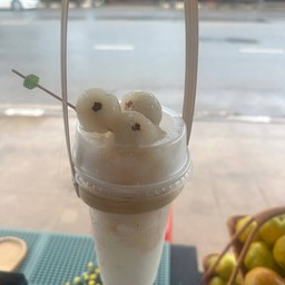 ลิ้นจี่โยเกิร์ต