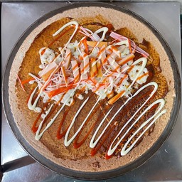 เครปร้อน พริกเผา+ปูอัด+ไส้กรอก+ชีส