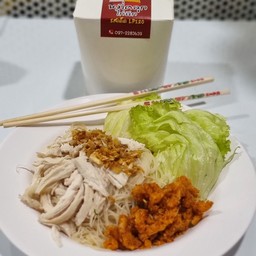 หมี่คลุกไก่ฉีก