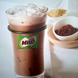 ไมโล ร.ร.พะยอม