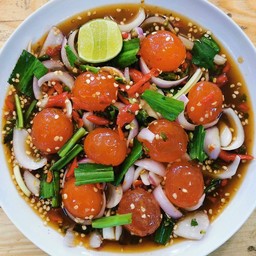 ยำไข่แดงเค็ม