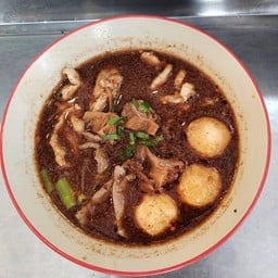 บะหมี่เหลือง รวมทุกอย่าง