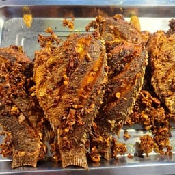 ปลานิลทอดขมิ้น(ไซต์เล็กค่ะ)