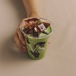 ICED MATCHA STRAWBERRY