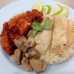 ข้าวมันไก่ต้ม+ทอด+ตับ
