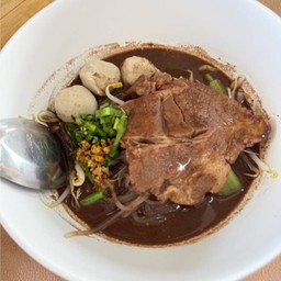 ก๋วยเตี๋ยวหมูตุ๋น+ลูกชิ้น (สูตรพิเศษของร้าน)