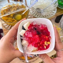 แม่บังอรขนมจีนบุฟเฟต์ 69 บาท -