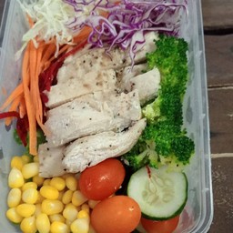 สลัดไก่ย่าง