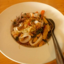 มาม่าผัดขี้เมาทะเล