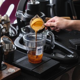 อเมริกาโน่น้ำผึ้ง