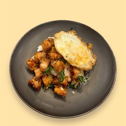 ข้าวกะเพราหมูกรอบ