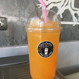 น้ำส้มสดเย็น