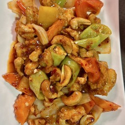 ไก่ผัดเม็ดมะม่วง