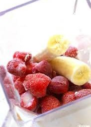 สตอเบอรี่บานาน่าสมูทตี้