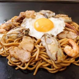 Yakisoba Oyster Mix (Pork,Beef,Pranws,Squid and Oyster) ยากิโซบะหอยนางรมมิกซ์