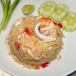 ข้าวผัดทะเล