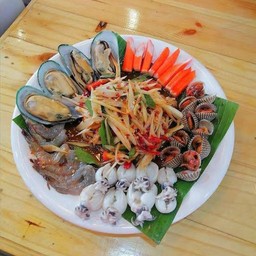ส้มตำถาดทะเล