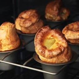 พิเศษ ยอร์กไชน์พุดดิน