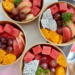 กุ๊กกิ๊ก ผลไม้ปอกพร้อมทานและขนมหวาน