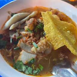 ก๋วยเตี๋ยวป๊อกๆ ไฟแดง โรงเบียร์แปดริ้ว