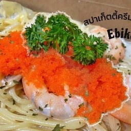 สปาเก็ตตี้ครีมซอสกุ้งและไข่กุ้ง