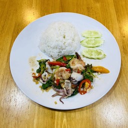 ข้าวกระเพรารวมทะเล.