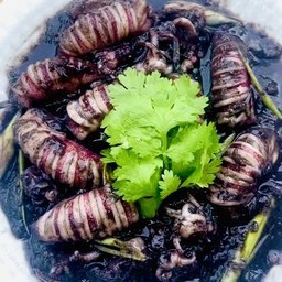 หมึกไข่ผัดน้ำดำ