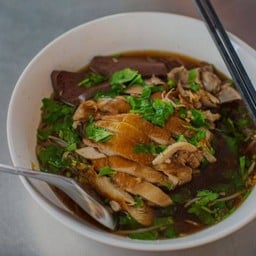 ตี๋น้อยเป็ดพะโล้2เจ้อ้อย สาขา2 ปากทางท่าอิฐ7-11