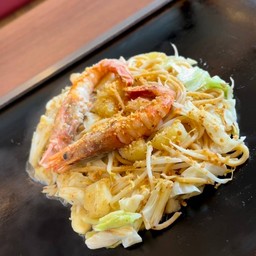 Shiosoba Garlic Shrimp ยากิโซบะผัดเกลือกุ้งและกระเทียม